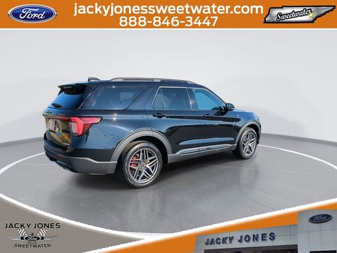 Certified 2025 Ford Explorer ST-Line w/ Premium Package image 2