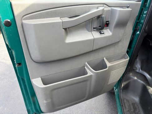 Used 2023 Chevrolet Express 3500 w/ Driver Convenience Package image 12