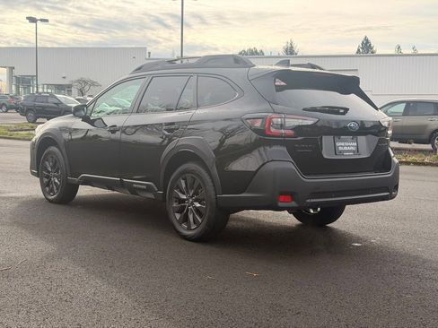 Used 2025 Subaru Outback Onyx Edition image 5