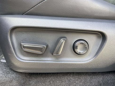 Used 2025 Toyota 4Runner Limited RWD image 17