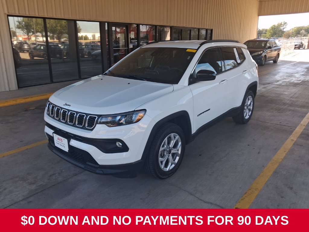 Used 2025 Jeep Compass Latitude AWD/4WD image 1