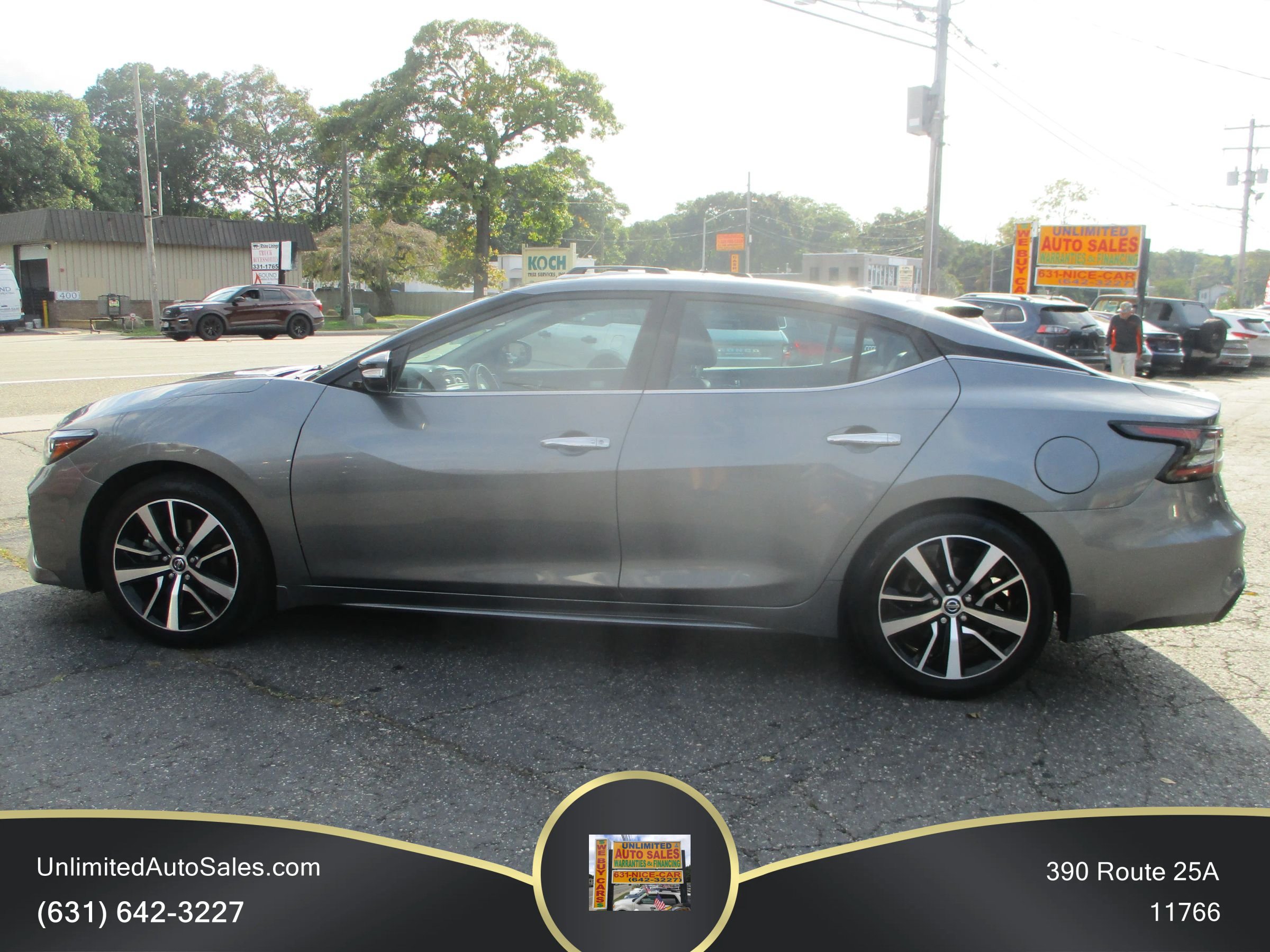 Used 2021 Nissan Maxima 3.5 SV w/ Floor Mat Group FWD image 3