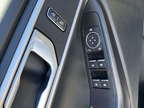 Used 2020 Ford Explorer 4WD w/ Class III Trailer Tow Package image 18