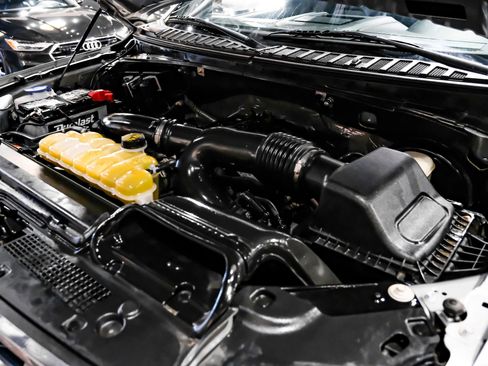 Used 2021 Ford Expedition Limited image 44