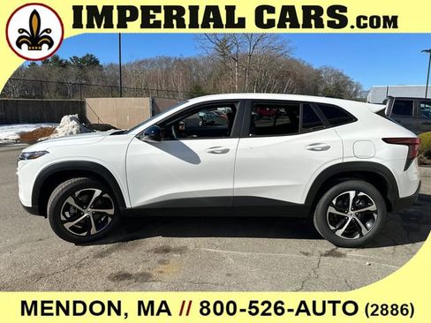 New 2026 Chevrolet Trax RS w/ Sunroof Package image 6