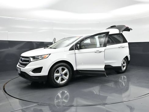 Used 2017 Ford Edge SE FWD image 24