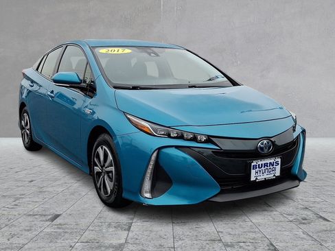Used 2017 Toyota Prius Prime Plus image 3