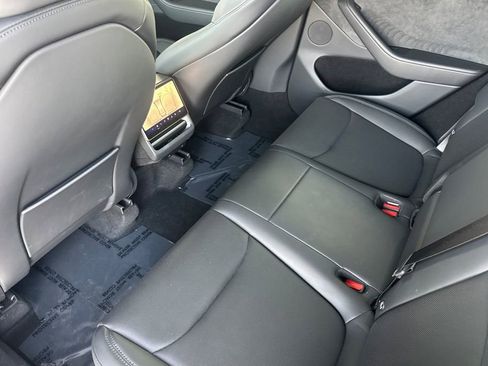 Used 2026 Tesla Model Y Long Range image 11