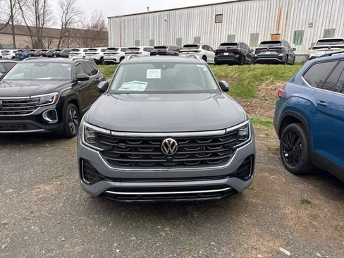 New 2026 Volkswagen Atlas SEL Premium R-Line AWD/4WD image 2