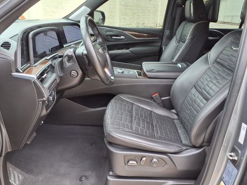 Used 2021 Cadillac Escalade Premium Luxury Platinum image 19
