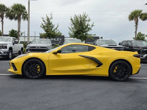 Used 2026 Chevrolet Corvette Stingray Coupe w/ 1LT RWD image 3
