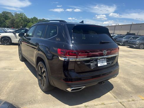 New 2026 Volkswagen Atlas SE FWD image 7
