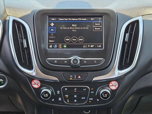 Used 2024 Chevrolet Equinox LT FWD image 17