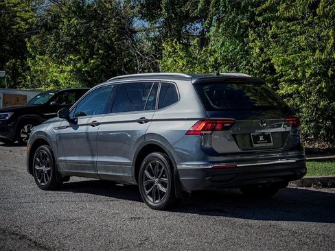 Used 2022 Volkswagen Tiguan SE image 6