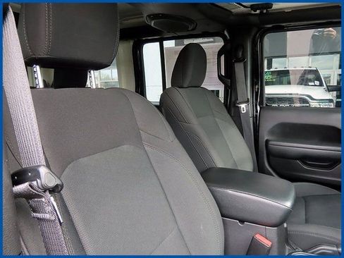 Certified 2022 Jeep Wrangler Unlimited Sport image 9