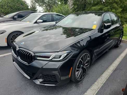 Used 2023 BMW 540i w/ M Sport Package RWD image 3