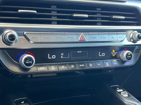 Used 2022 Kia Telluride S image 23