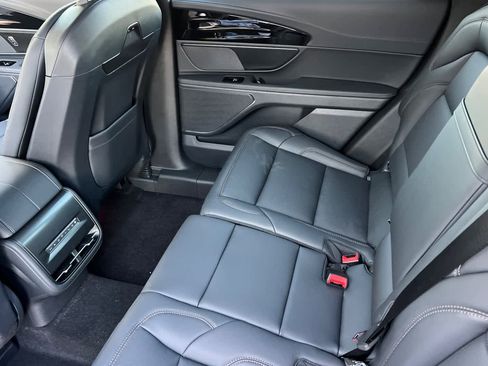 New 2026 Lincoln Nautilus Premier image 4