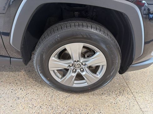 Used 2023 Toyota RAV4 LE AWD/4WD image 29