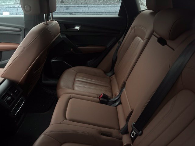 Used 2022 Audi Q5 2.0T Premium AWD/4WD image 5