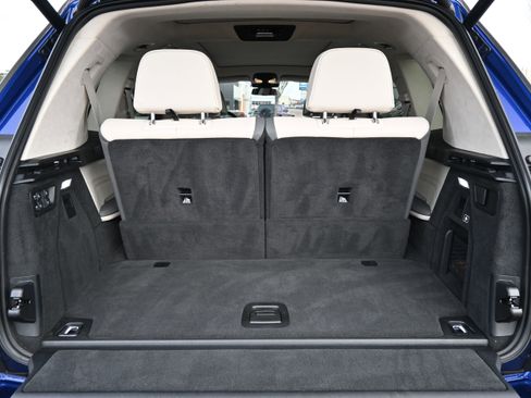 Used 2023 BMW X7 M60i w/ Executive Package image 35