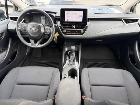 Used 2025 Toyota Corolla LE FWD image 21