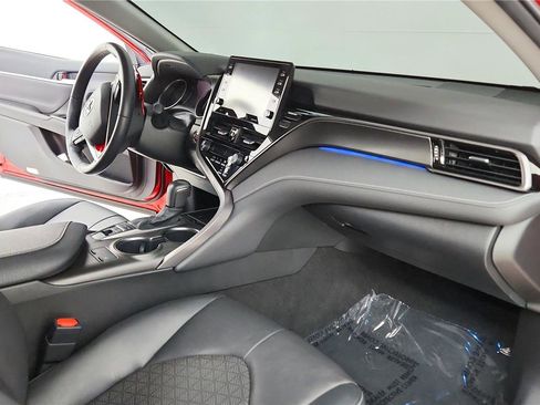 Used 2021 Toyota Camry XSE w/ Cold Weather Package FWD image 32