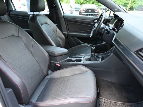 Used 2019 Volkswagen Jetta GLI Autobahn FWD image 21
