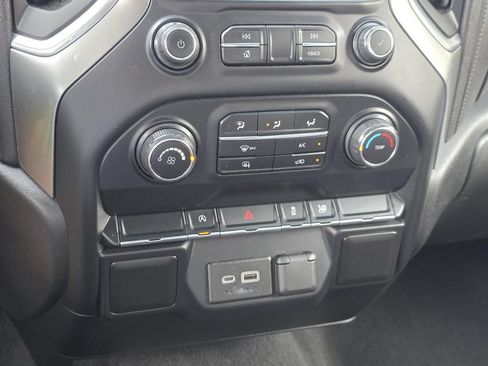 Used 2020 Chevrolet Silverado 1500 LT AWD/4WD image 14