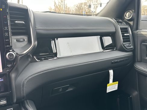 New 2026 RAM 2500 Limited AWD/4WD image 8