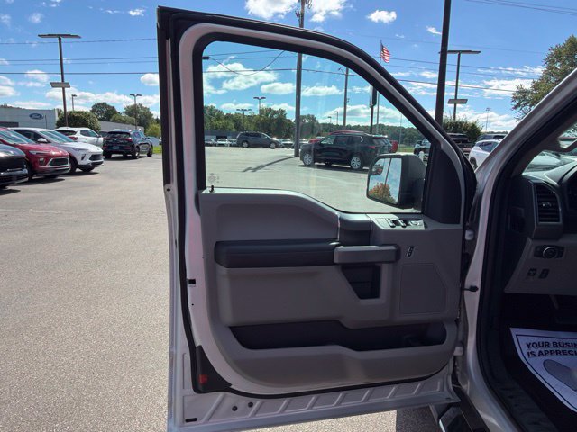 Used 2019 Ford F150 XLT w/ Equipment Group 302A Luxury AWD/4WD image 13