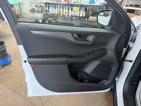 Used 2023 Ford Escape Active AWD/4WD image 12