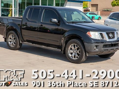 Used 2021 Nissan Frontier SV image 1