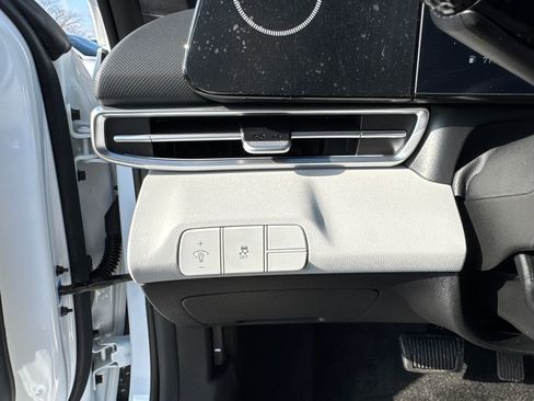 New 2026 Hyundai Elantra Limited image 21