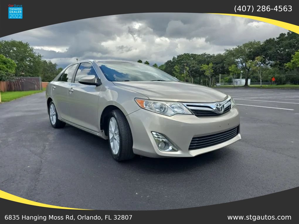 Used 2014 Toyota Camry XLE w/ Leather Package FWD image 7