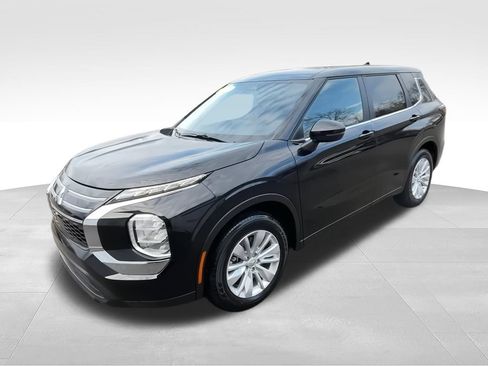 New 2026 Mitsubishi Outlander ES FWD image 4