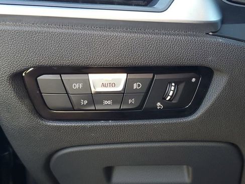 Used 2020 BMW 330i Sedan w/ Convenience Package image 21