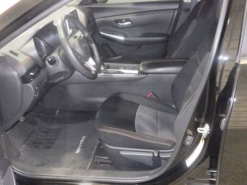 Used 2023 Nissan Sentra SR w/ Midnight Edition Package FWD image 8