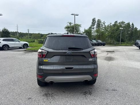Used 2017 Ford Escape SE w/ SE Leather Comfort Package FWD image 5
