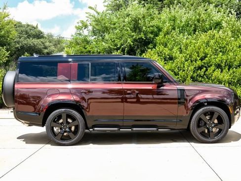New 2026 Land Rover Defender 130 X-Dynamic SE AWD/4WD image 8