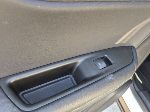 Used 2025 Chevrolet Blazer LT FWD image 27
