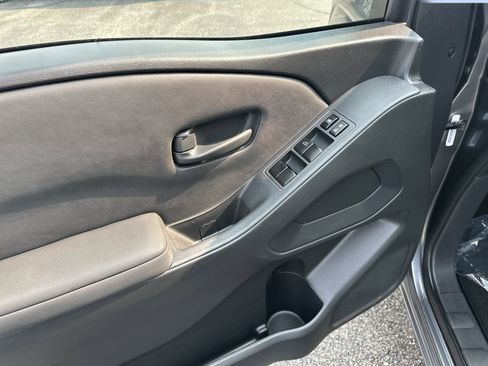 Used 2022 Nissan Frontier S w/ Technology Package image 9