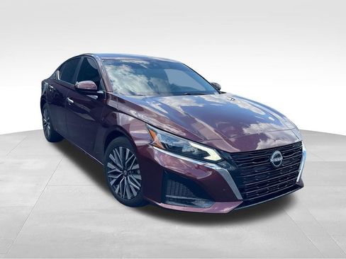 Used 2023 Nissan Altima 2.5 SV FWD image 7