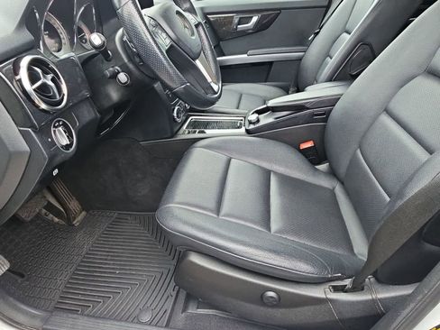 Used 2014 Mercedes-Benz GLK 250 BlueTEC 4MATIC image 16