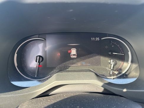 Used 2019 Toyota RAV4 Limited image 25