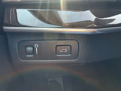 Used 2019 Volvo XC90 T6 Momentum w/ Protection Package Premier AWD/4WD image 17