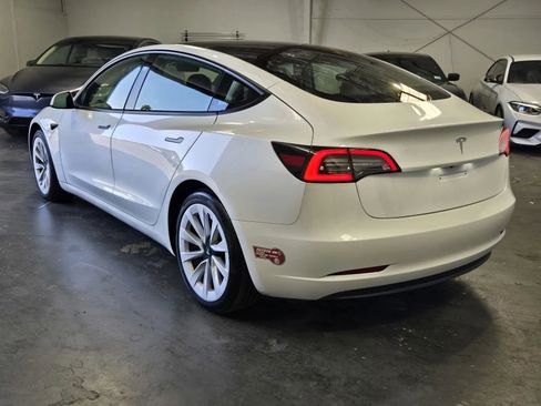 Used 2023 Tesla Model 3 Standard Range RWD image 2