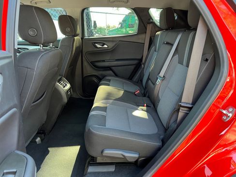 Used 2025 Chevrolet Blazer LT image 33