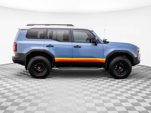 Used 2024 Toyota Land Cruiser image 6