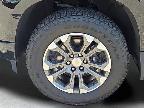 Certified 2024 Chevrolet Silverado 1500 High Country w/ Technology Package image 9